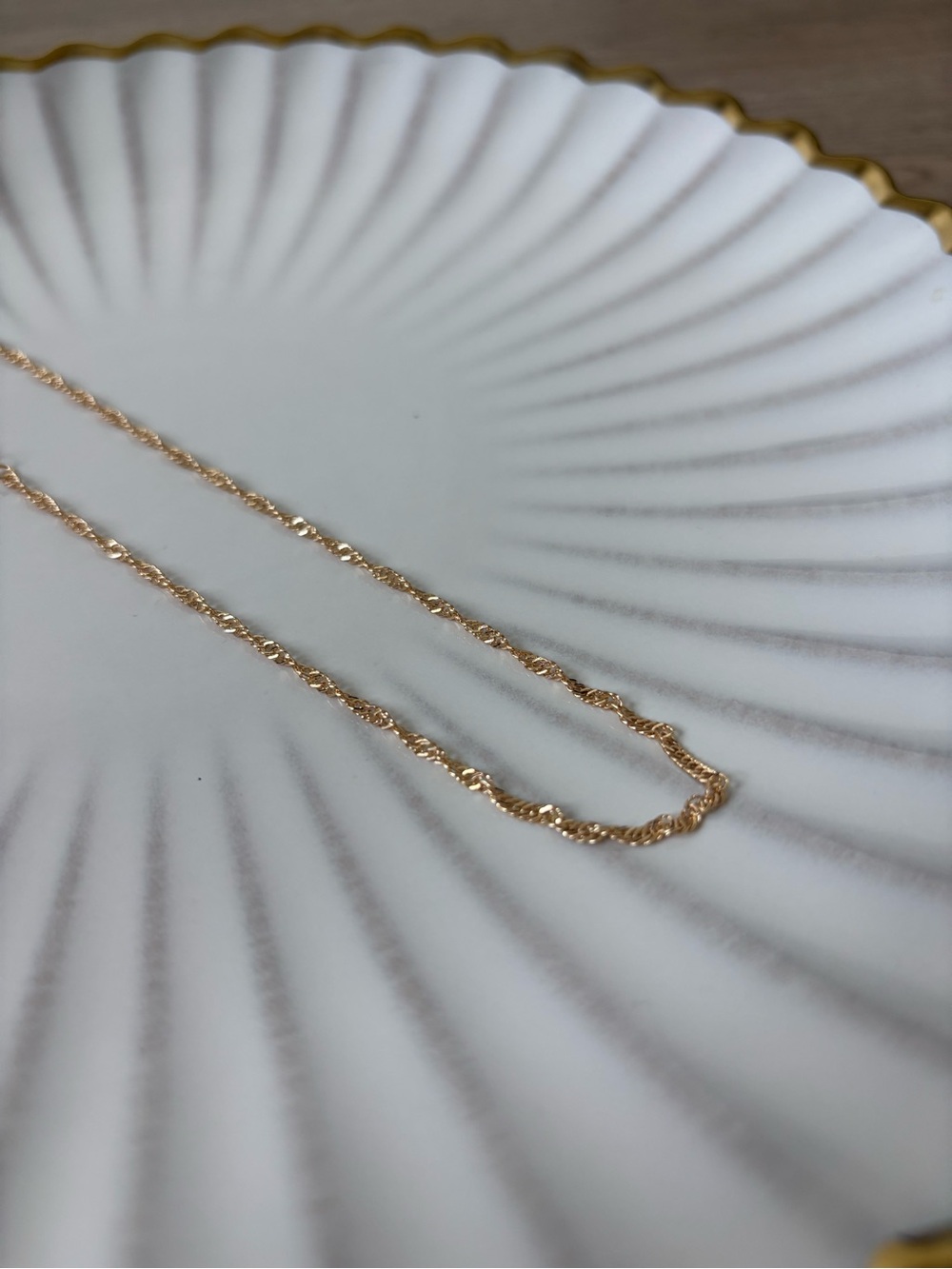 Delicate Gold-Tone Women’s Chain Necklace - Fashion Jewelry - Picture 2 of 2